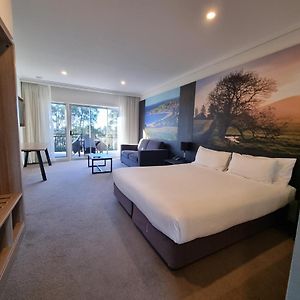 Superior King Room Balcony